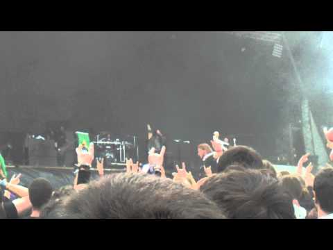 CAVALERA CONSPIRACY live   Refuse Resist (with pit mosh) HELLFEST 2011