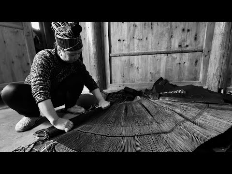 DEYI CRAFTS | MIAO PLEATED SKIRT