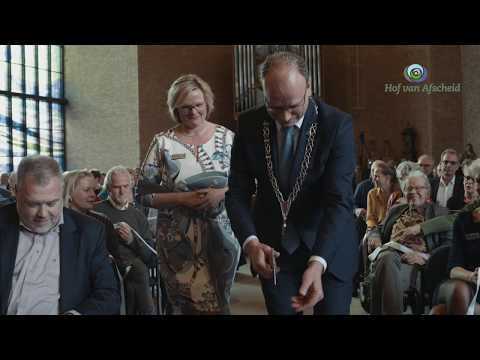 Officiële opening Hof van Afscheid