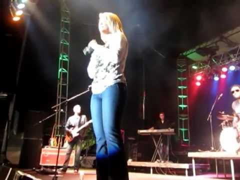 Lauren Alaina-  Eighteen Inches Nov2012