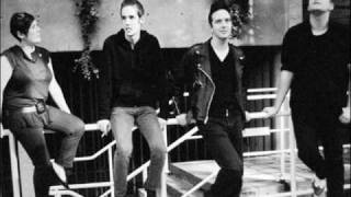 Glasvegas Its my own cheating heart that makes me cry &amp; lyrics