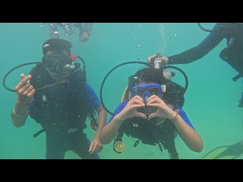 My husband poses better than me😄 ..under sea🌊 #scubadiving #andamanbeach #nemobeach