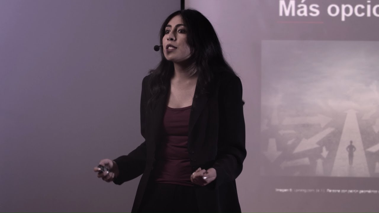 La paradoja de querer vivirlo todo | Maria Nicole Rodriguez Martinez | TEDxLCB Youth