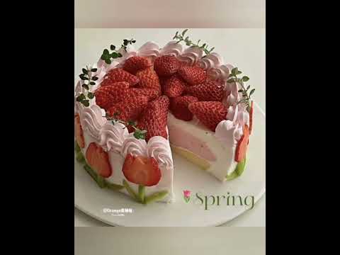 136 =CAKE DECORATIONS.