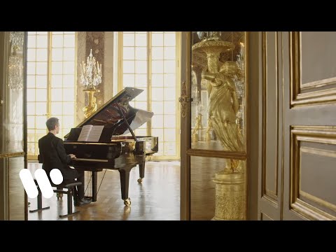 Alexandre Tharaud plays Couperin: Les barricades mystérieuses