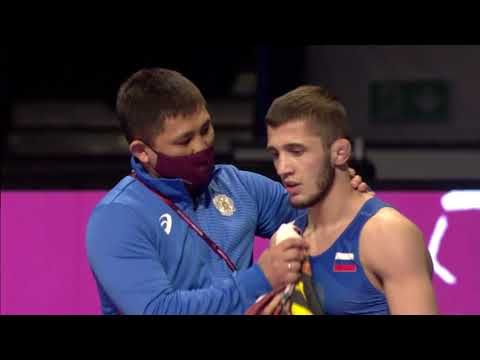 1/2 GR - 55 kg: E. AZIZLI (AZE) v. E. SEFERSHAEV (RUS)