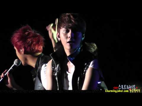 [Fancam] 110814 BEAST Junhyung - Lightless + On Rainy Days @ United Cube Concert