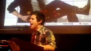 Download lagu David Archuleta - Crush (Live In Singapore - 14 Nov 2010) mp3 Download lagu David Archuleta - Crush (Live In Singapore - 14 Nov 2010) mp3