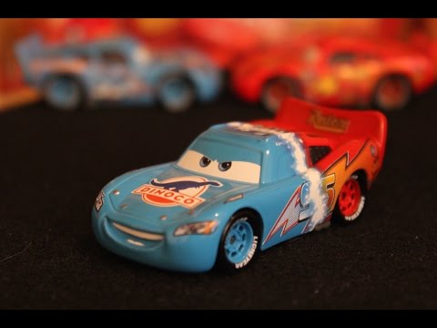 Mattel Disney Cars Transforming Lightning McQueen (Rust-Eze to Dinoco McQueen) Die-cast Video