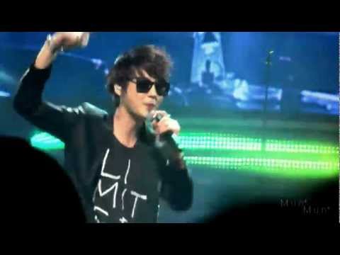 121230 신혜성 Hyesung - Moves like jagger