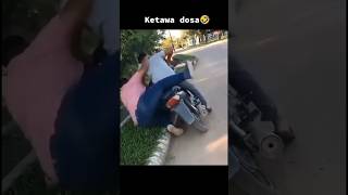 Download lagu lucu parah ,orang mabuk naik motor 😂😂 #shorts #subscribe #videolucubikinngakakterbaru mp3 Download lagu lucu parah ,orang mabuk naik motor 😂😂 #shorts #subscribe #videolucubikinngakakterbaru mp3