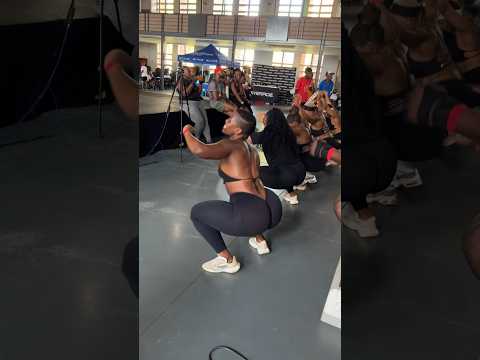 BEST workout for GLUTES, LEGS & Core by THE KING OF SQUART @nyawolomshini21 @AeroFitSA 🇿🇦