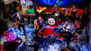 McFly - Falling in Love - Ao Vivo -  Altas Horas - 21/05/2011 - McFly - Falling in Love - Live