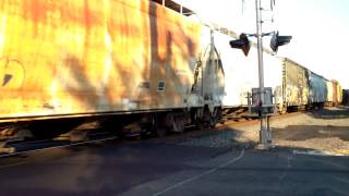 preview picture of video 'Clinton Ave South Plainfield  NJ CSX At The Crossing'