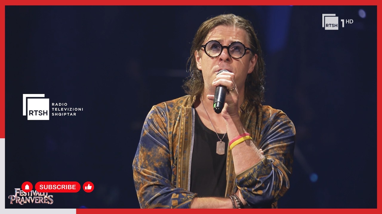 Francesk Radi “vjen” në Festivalin e Pranverës, Altin Goci nderon kujtimin e tij dhe interpreton me kitarën e këngëtarit të famshëm “Zemër e lodhur”