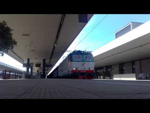 E652 074 con carri FS Gabs a Pescara Centrale!!!!