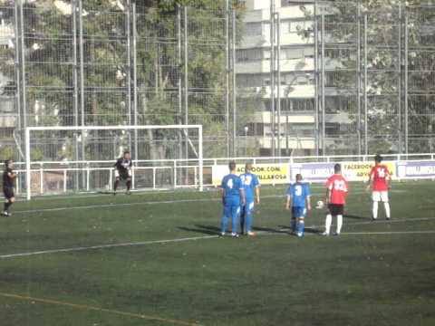 Cristian (ADPI Rivas) lanza fuera el penalti. Minuto 37 de partido