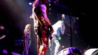 STEEL PANTHER - Lexxi Doing &quot;Smooth Criminal&quot;