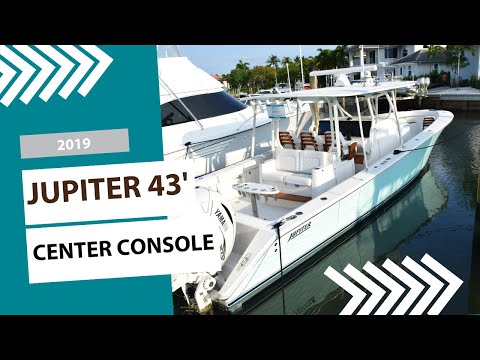 Jupiter 43 Center Console video