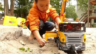 Bruder Kran LKW Crane Truck 03570 Abschleppwagen Tow Truck 02750 Playmobil Polizeiboot