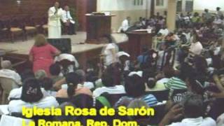 preview picture of video 'Dorka Herrera Visita la Iglesia Rosa de Sarón, La Romana, R. D.'