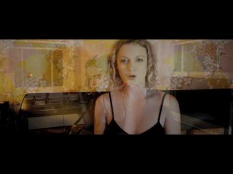 [Official trailer #2] Victoria Klewin & The TrueTones - HOME ALONE (single release)