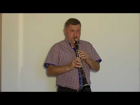 Polkę od Niegosławic gra na klarnecie Edward Gil z Kajetanowa