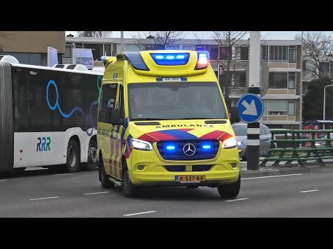OvD-G 25-806 Flevoland en ambulances uit Zwolle & Zwartsluis met spoed bij Isala Zwolle