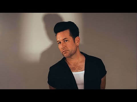 Big Things Coming - Kav Temperley