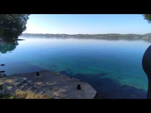 Ferienhaus mit Meerzugang und Bootsanlegeplatz auf der Insel