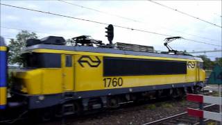 preview picture of video '1760 ( city of Holten ), Intercity ICRm passing Lage Zwaluwe 15 september 2011.'