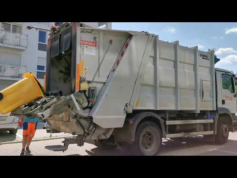 Super śmieciarka podczas pracy - Garbage Truck World