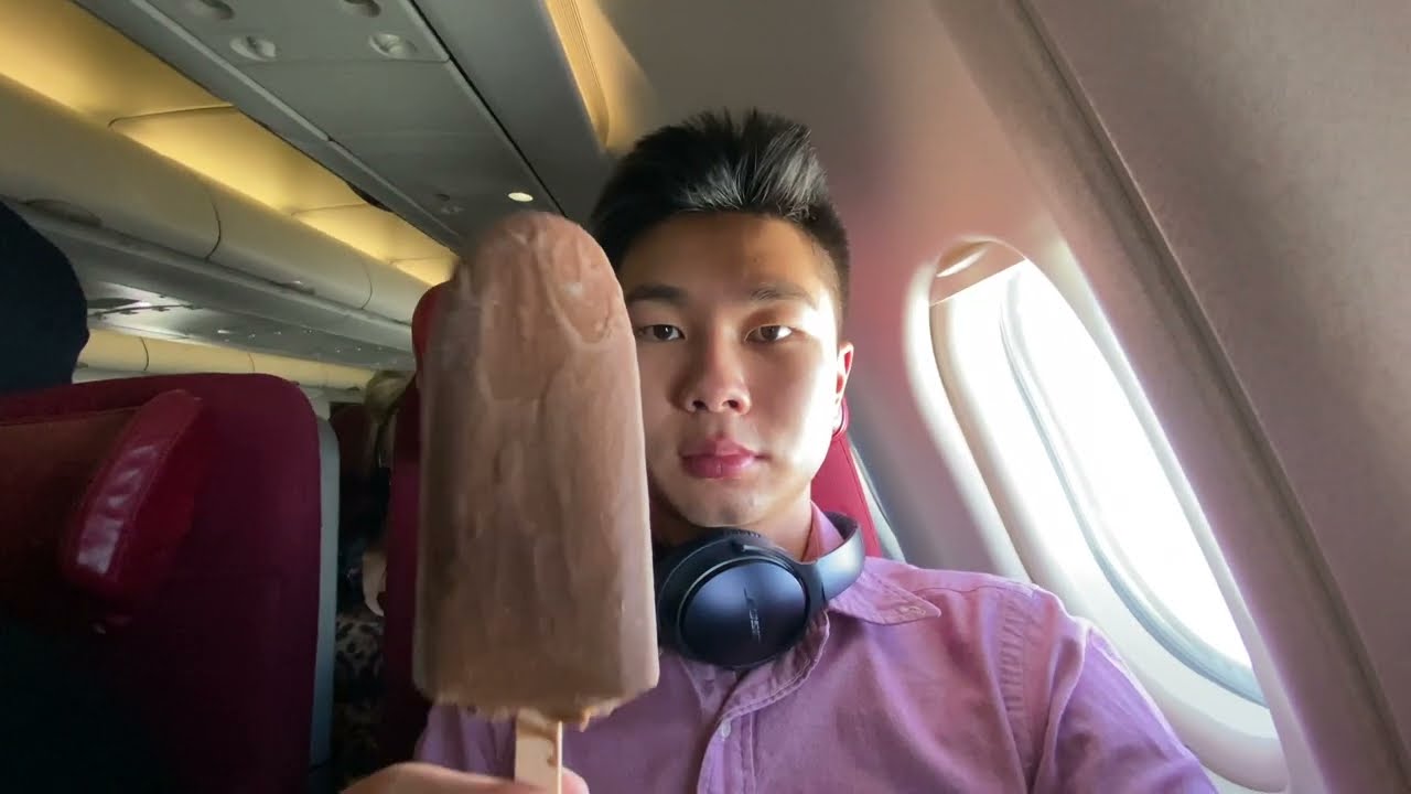 Qantas Airways International Business Lounge thumbnail