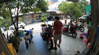 Adjust my windshield on Honda nc750x dct 2018.