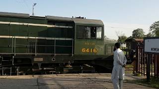 preview picture of video 'Jaffar Express Departure from Nowshera  Railway station'
