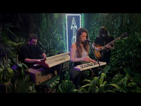 María Yfeu - Me Vio Llorar | ATOM Sessions