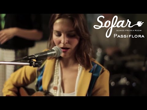 Passiflora - Moonlight | Sofar Costa Rica