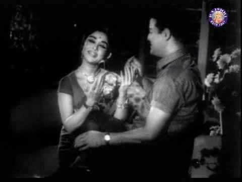 Gemini Ganesan & Saroja Devi in Mella Mella - Panama Pasama