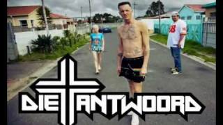 Die Antwoord - Super Evil + Kendin Cos.flv