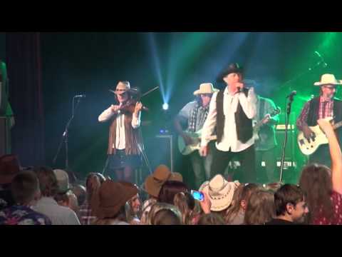 MICHAL TUČNÝ REVIVAL BAND - Projíždím (Official video)