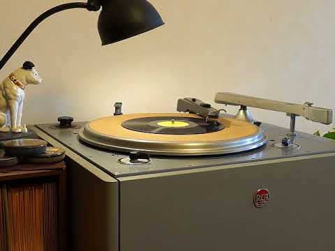 High Wind In Hollywood (D 1044-2) / Howard McGhee Sextet