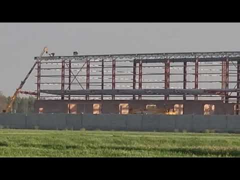 Pre-Engineered Building (PEB) Structural Framework Demonstration