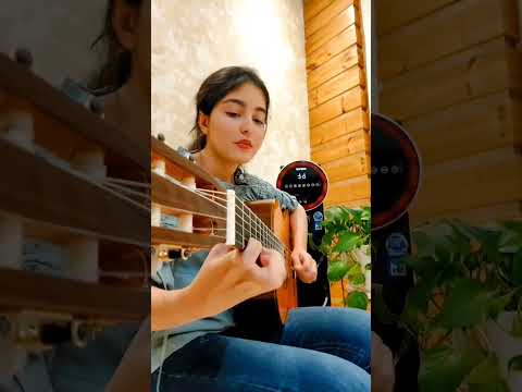 #موزیک #گیتار #گیتاریست #دختر #گیتارنوازی #آرامش #آهنگ #گیتارزدن