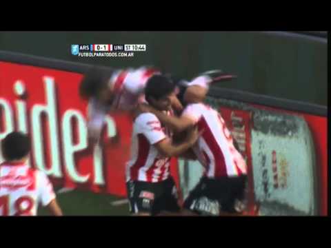 Villar se pasó en el festejo. Arsenal 1 - Unión 1. Fecha 13. Primera División 2015. FPT.