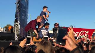 In Real Life “I’ll Be Home for Christmas” at Jingle Ball