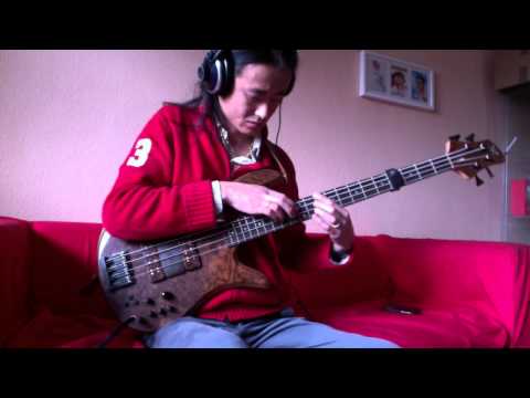 Bass Tapping-Xiaohe Shi with the Fodera (1)