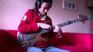 Bass Tapping-Xiaohe Shi with the Fodera (1)