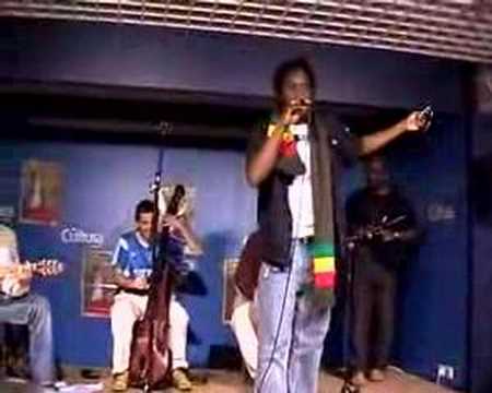 ANTHONY QUE ACOUSTIC SHOWCASE