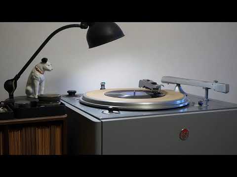 I'm Building A Sailboat of Dreams / Dick Robertson and his Orchestra