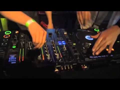 Pitbull ft Ne Yo, Afrojack  Nayer   Give me everything Bassanova  Moradzo's Dutchstep Bootleg1